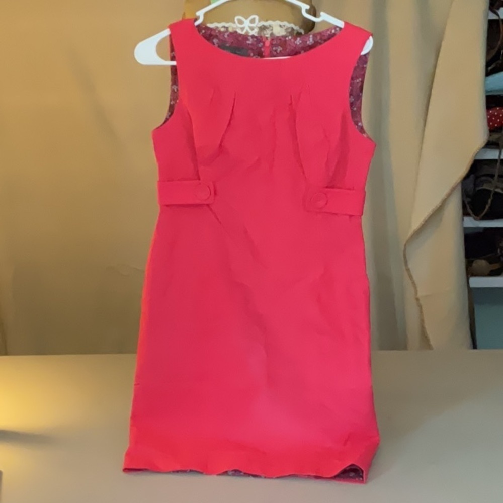 EUC womans sleeveless Kristin Davis dress